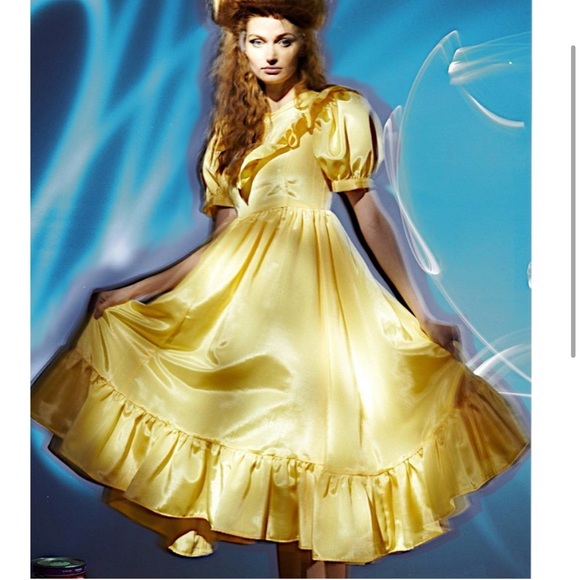 Batsheva Dresses & Skirts - Batsheva Yellow Satin Ruffled Puff-Sleeve Dress